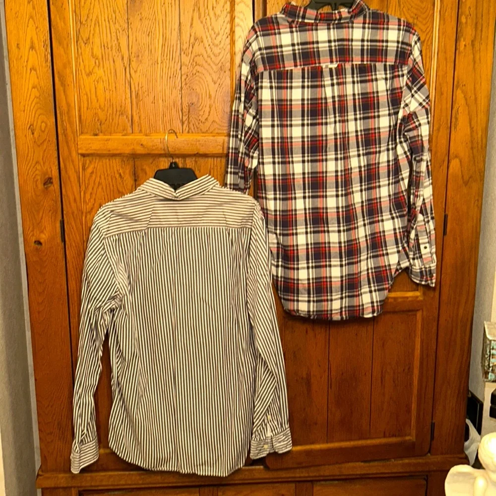 Lot of 2 AMERICAN🦅EAGLE Button Down SHIRTS Mens Large🦅1 Plaid & 1 Gray Striped - Picture 2 of 11